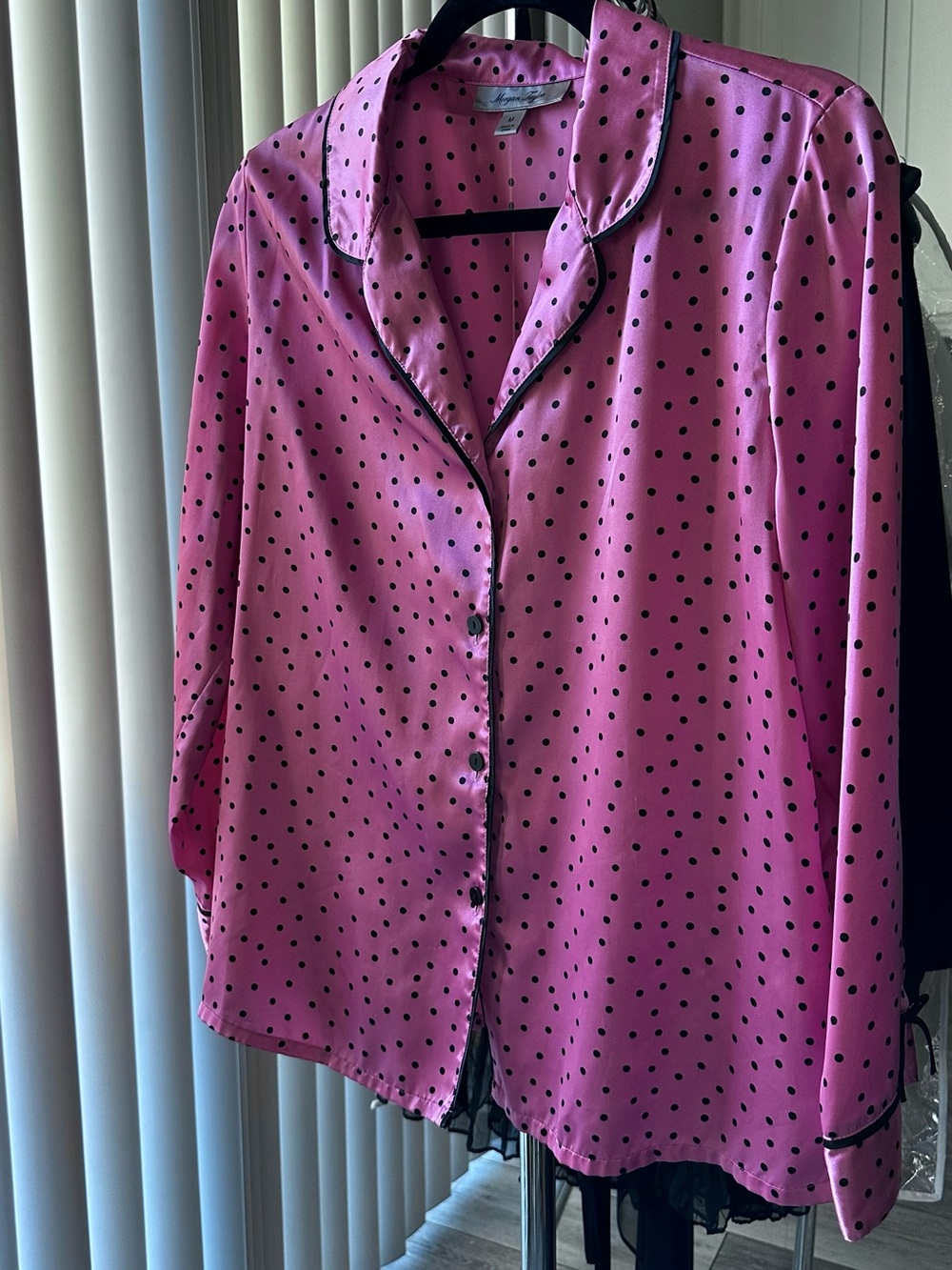 VINTAGE ✨Pink Polka Dot Satin Sleep Shirt -M